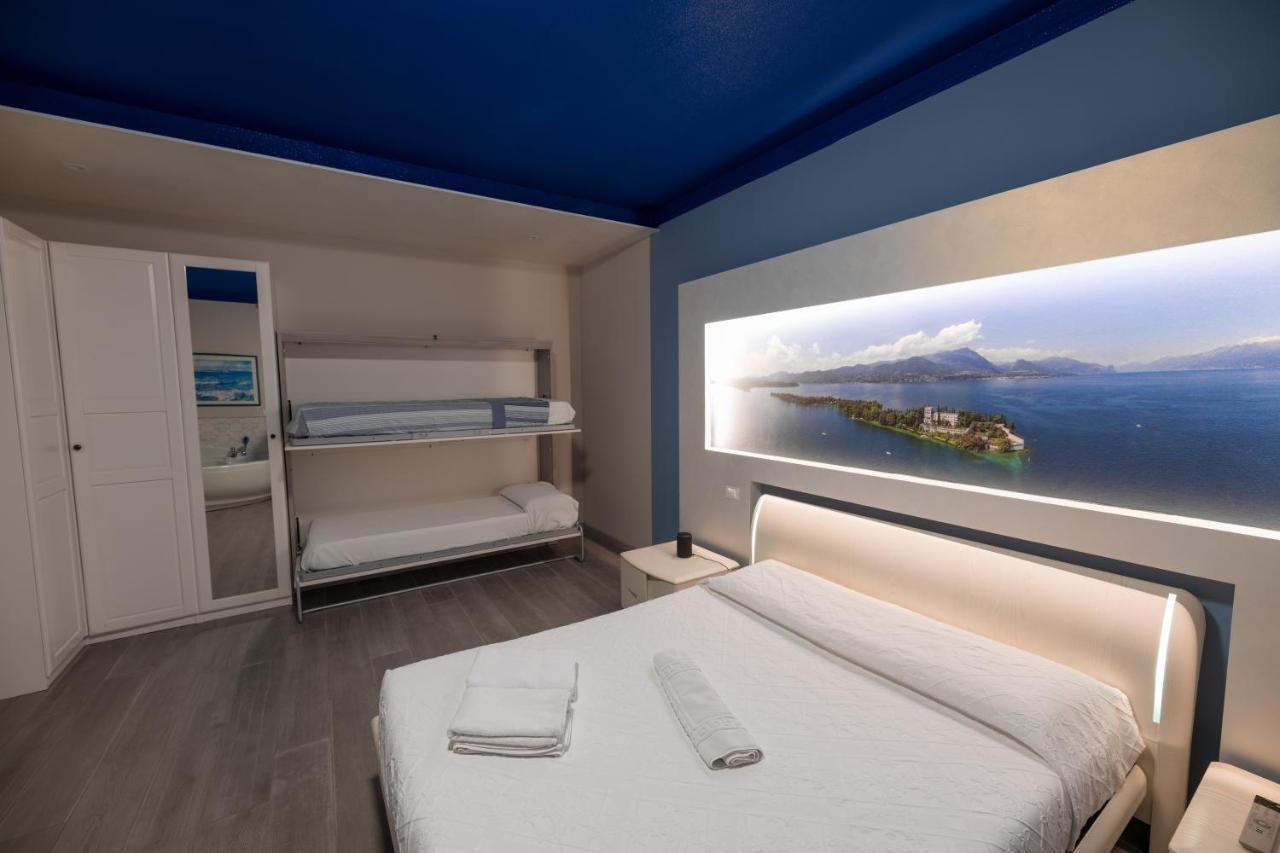 Garda Fantasy Apartment - Jacuzzi Desenzano del Garda Exterior foto