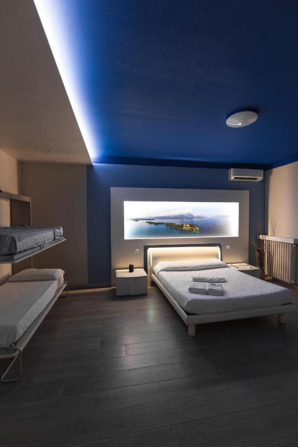 Garda Fantasy Apartment - Jacuzzi Desenzano del Garda Exterior foto