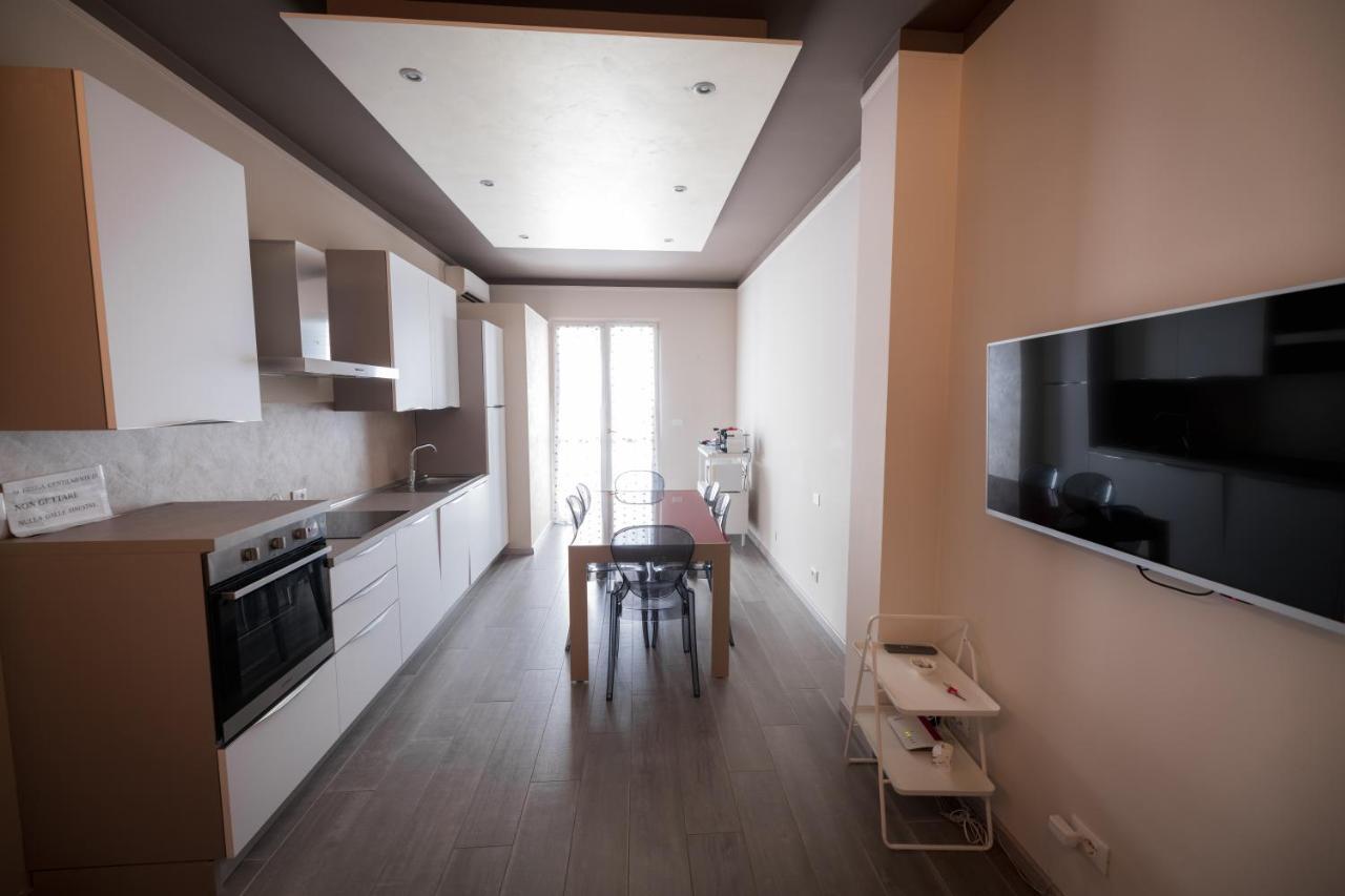 Garda Fantasy Apartment - Jacuzzi Desenzano del Garda Exterior foto